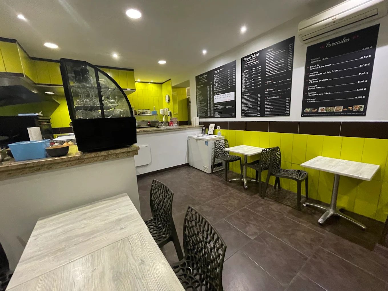 Salle de Pizza Gilbert à Bollène